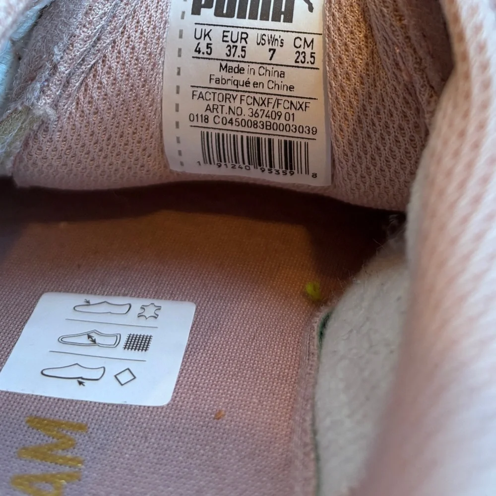 Puma Vikky AOS Women's Soft Pink Suede Sneakers Size 7